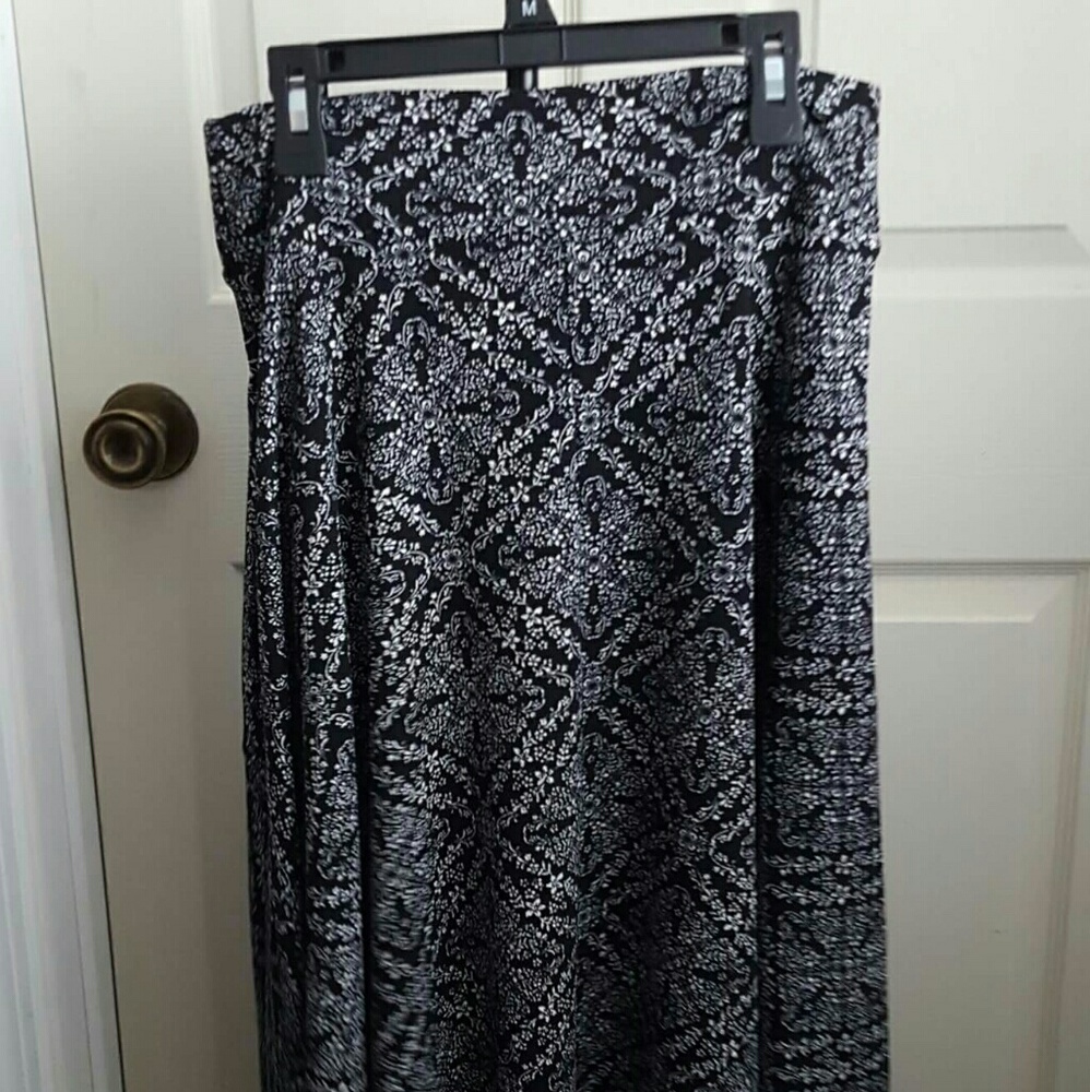 Agnes & Dora Midi Skirt